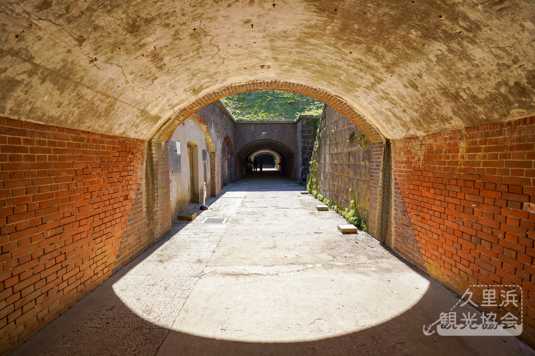 千代ヶ崎砲台跡・レンガのトンネル