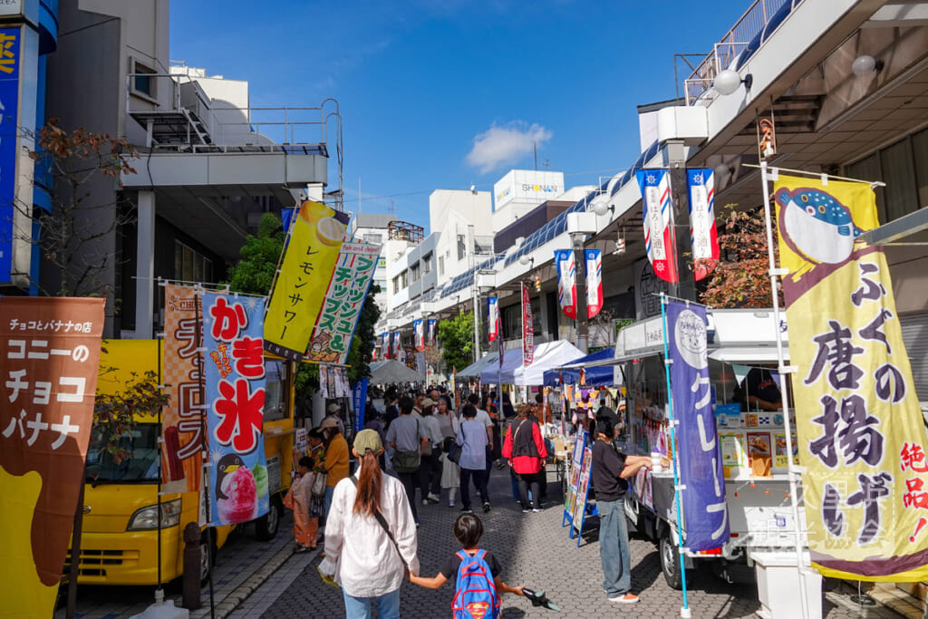 第13回久里浜食の祭典・全体風景01